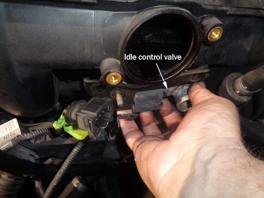See U2027 repair manual
